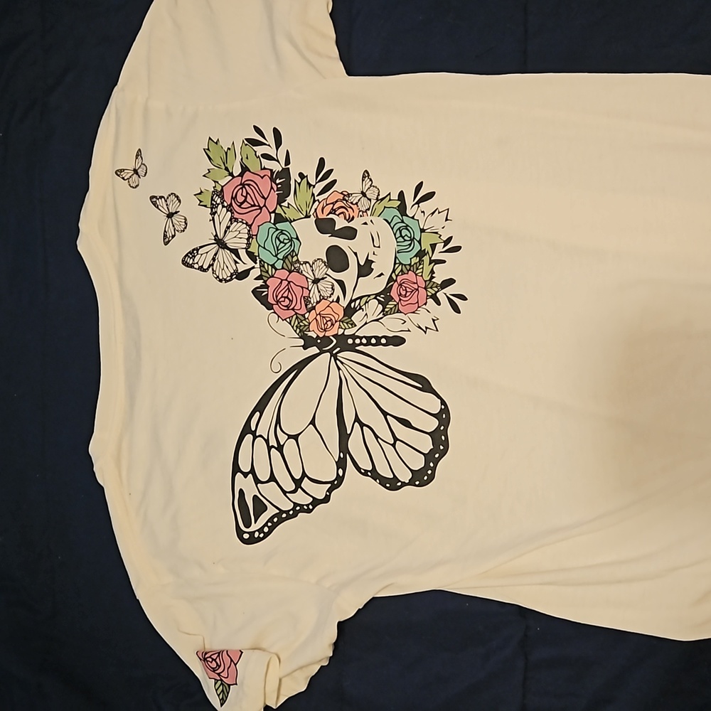 Tshirt - Picture 2 of 3